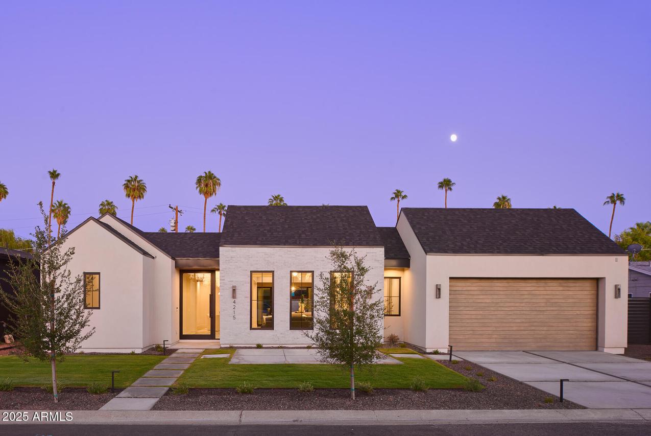 4215 N 34th St., Phoenix, AZ 85018