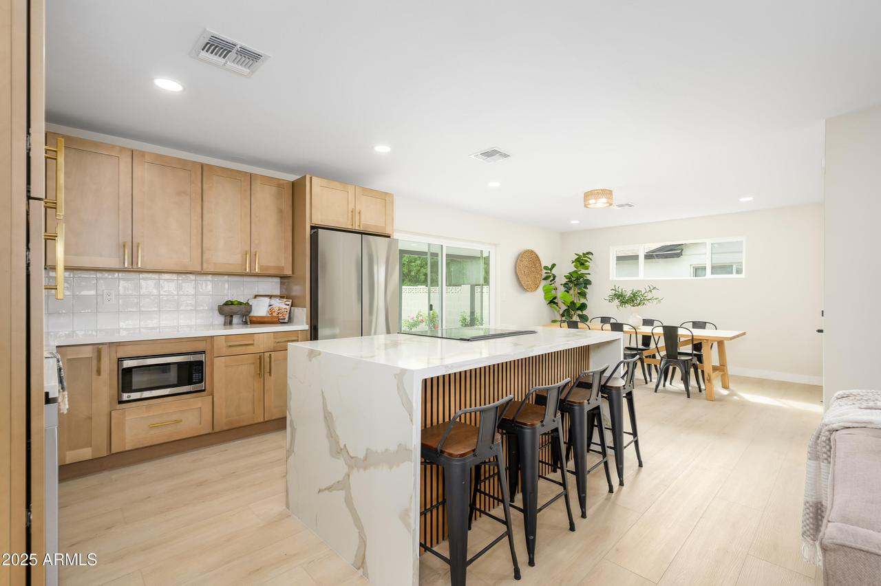 1337 N 70th St., Scottsdale, AZ 85257