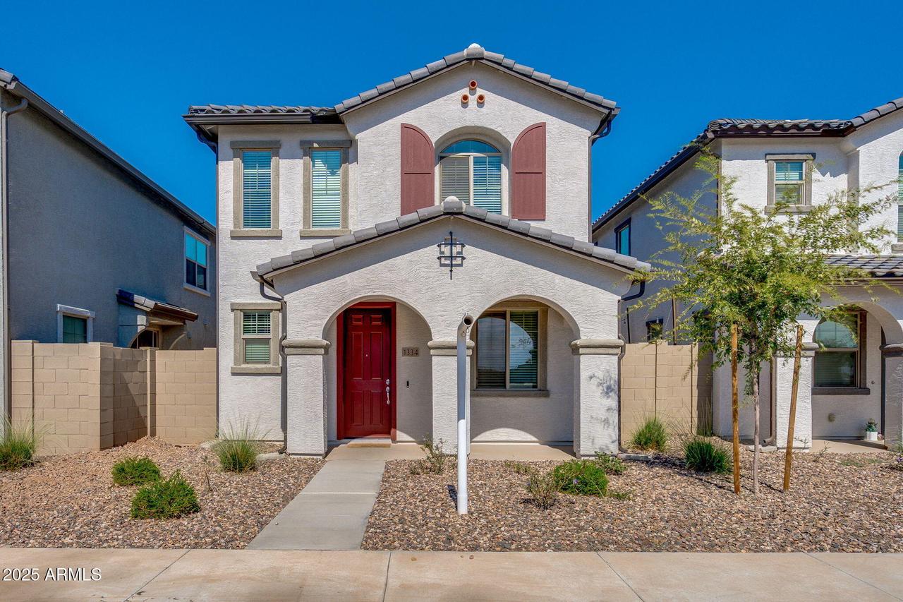 1334 W Sparrow Dr., San Tan Valley, AZ 85140