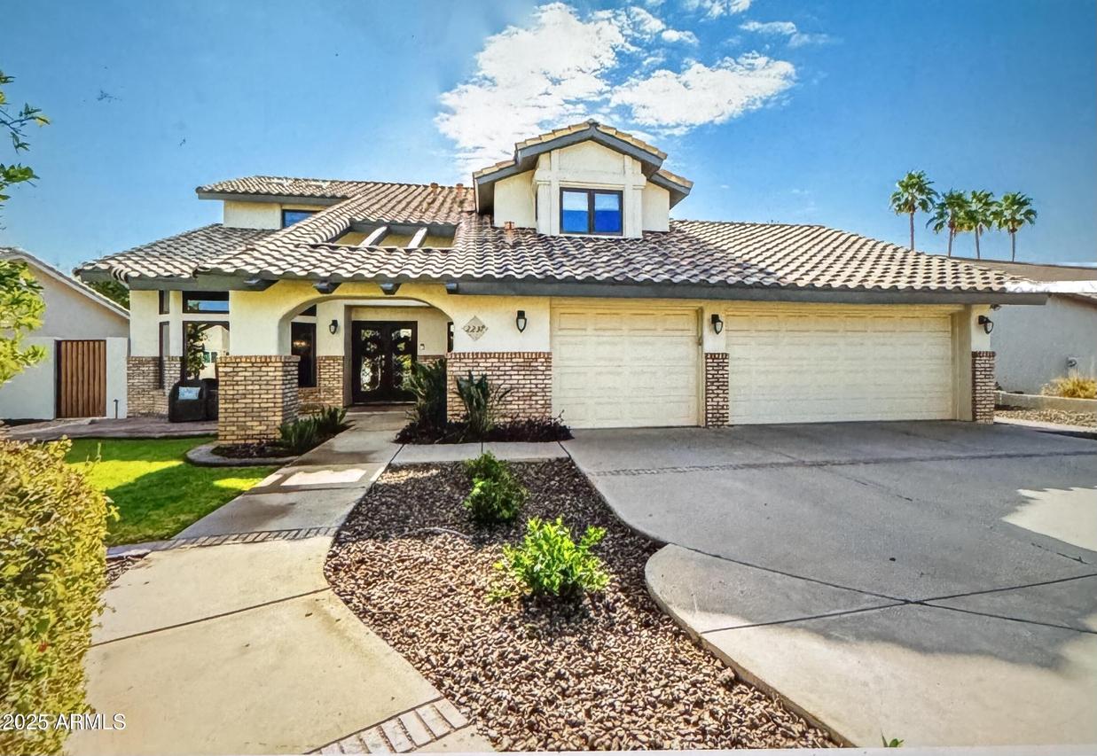 2237 E Lynwood St., Mesa, AZ 85213