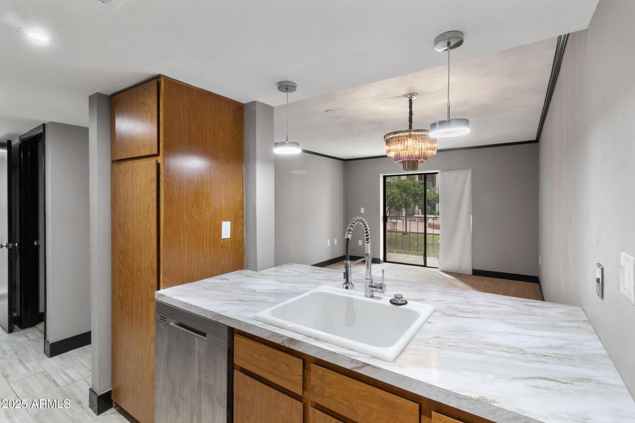 3033 E Devonshire Ave. #1016, Phoenix, AZ 85016