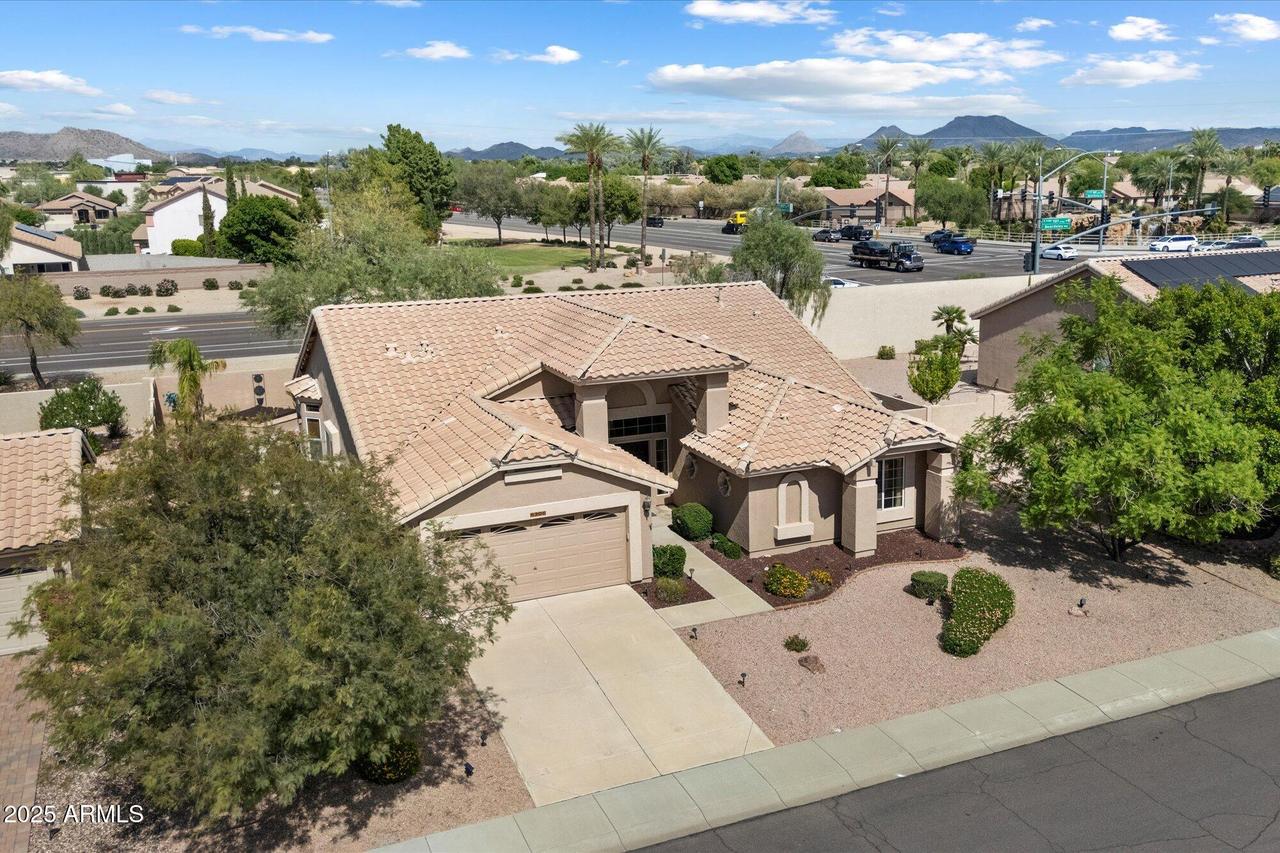 8306 W Escuda Dr., Peoria, AZ 85382