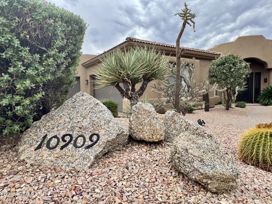 10909 E Quarry Tr., Scottsdale, AZ 85262