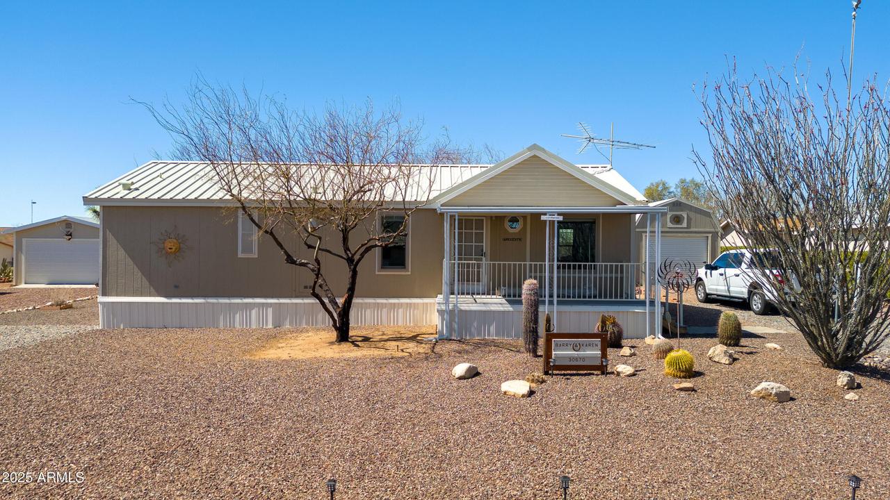 30670 S Wandering Way #165, Congress, AZ 85332