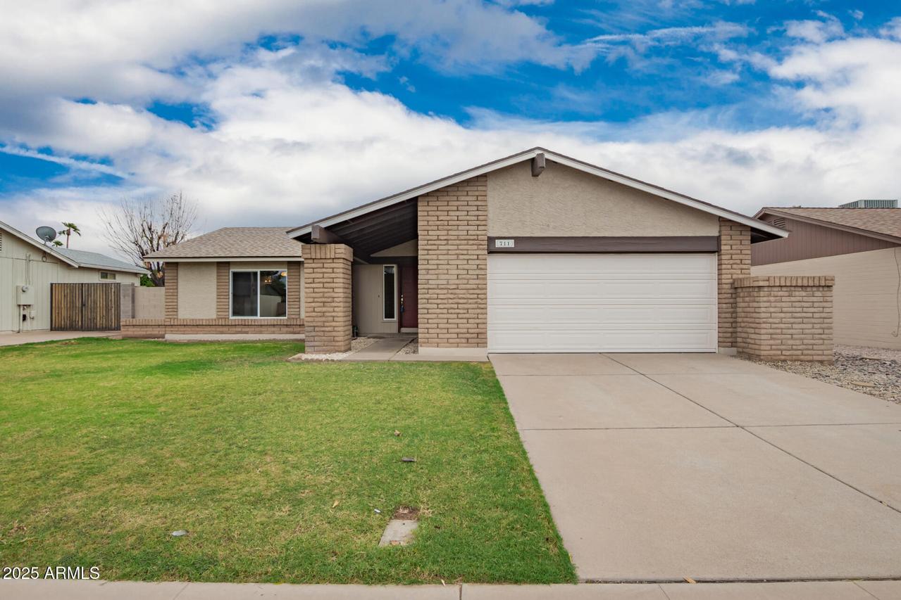 711 W Straford Dr., Chandler, AZ 85225