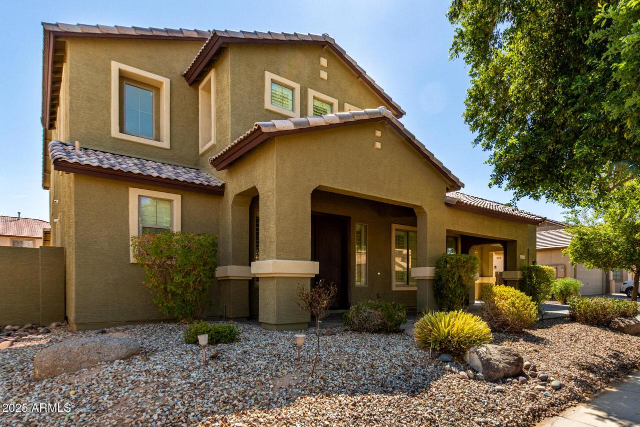15643 W Shangri La Rd., Surprise, AZ 85379