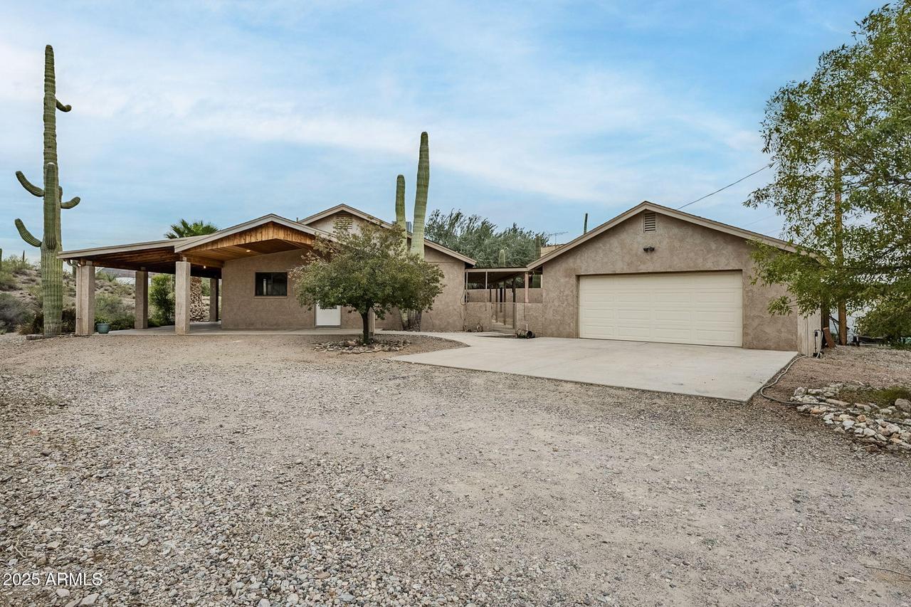 865 N Williams Dr., Queen Valley, AZ 85118