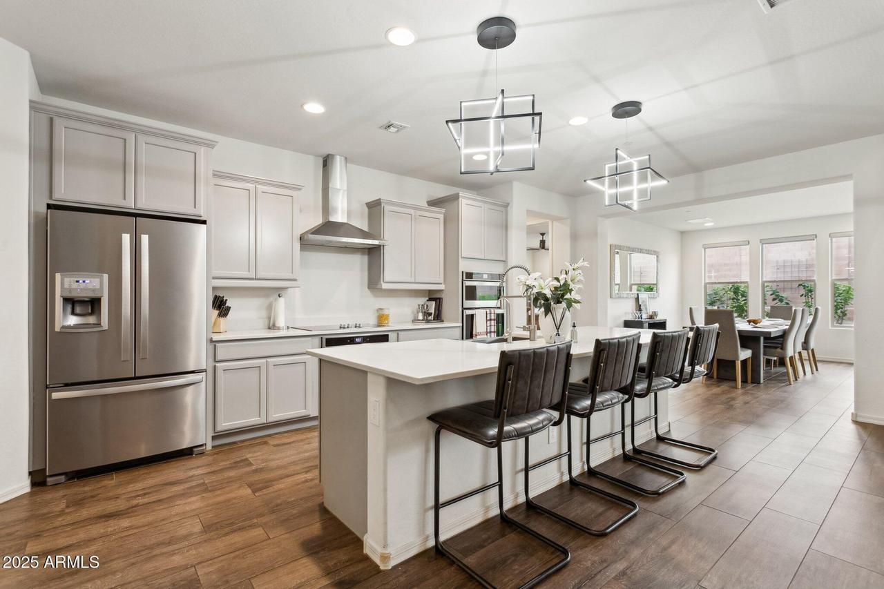 7180 W Tombstone Tr., Peoria, AZ 85383