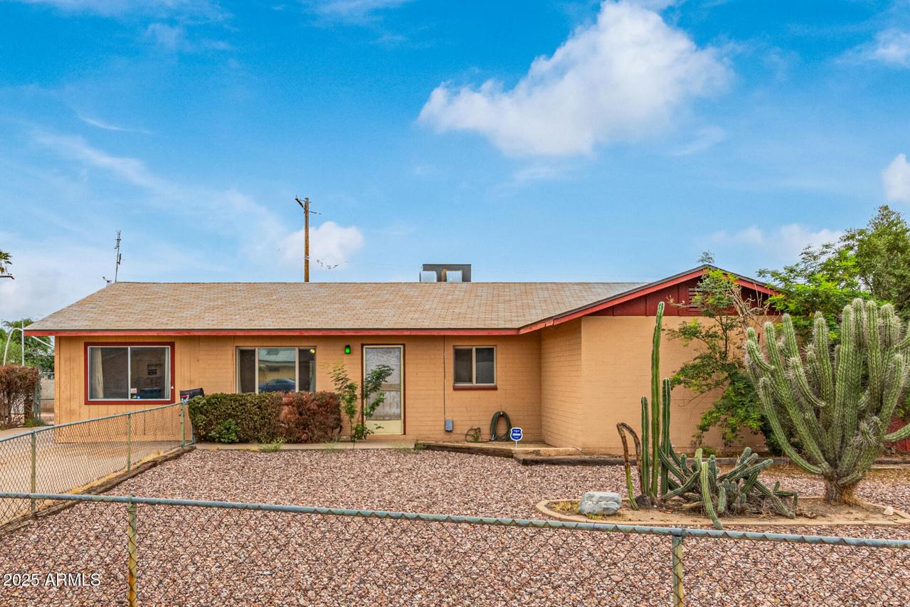 7917 W Flower St., Phoenix, AZ 85033
