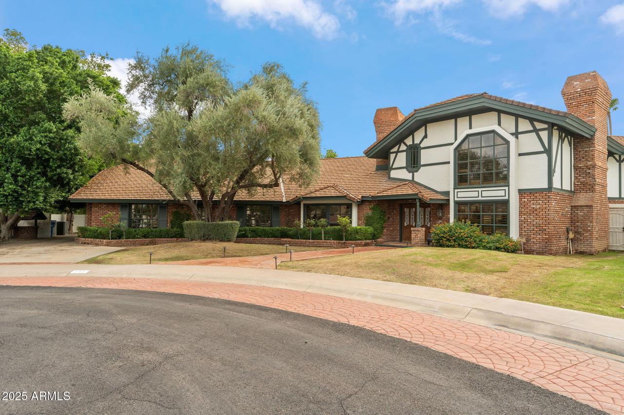 211 W Kaler Dr., Phoenix, AZ 85021