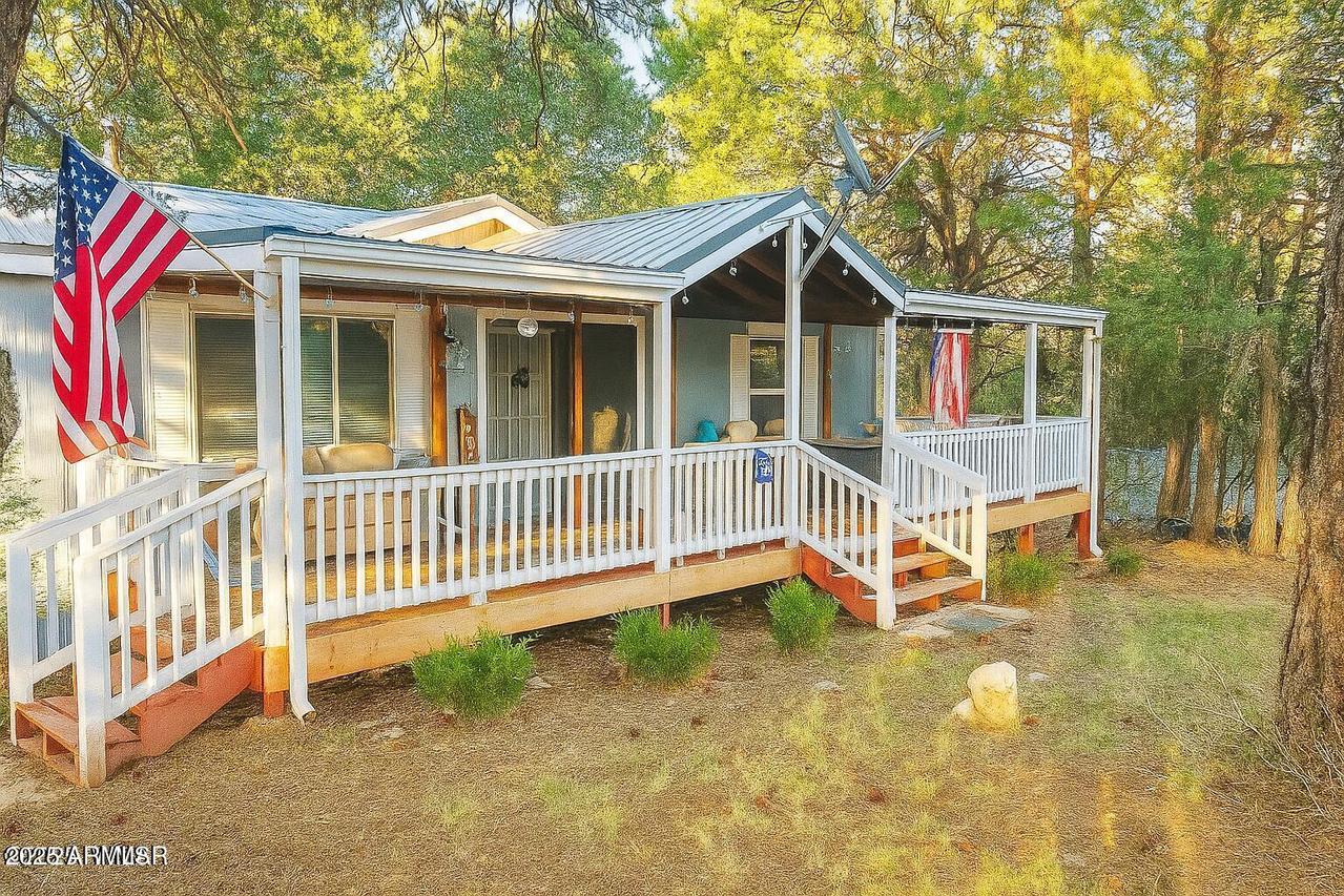 2190 Wildlife Tr., Overgaard, AZ 85933