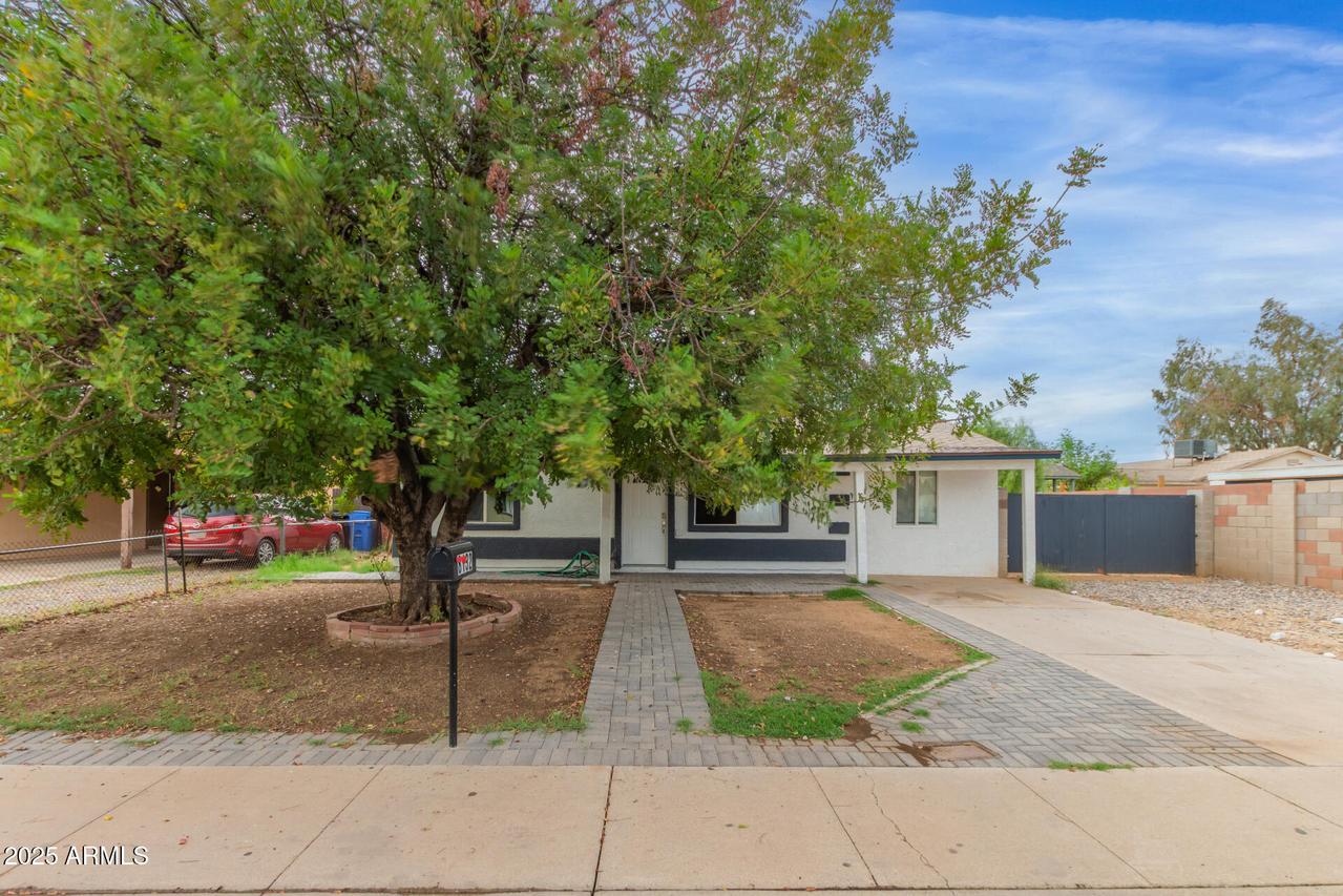 8132 W Pierson St., Phoenix, AZ 85033