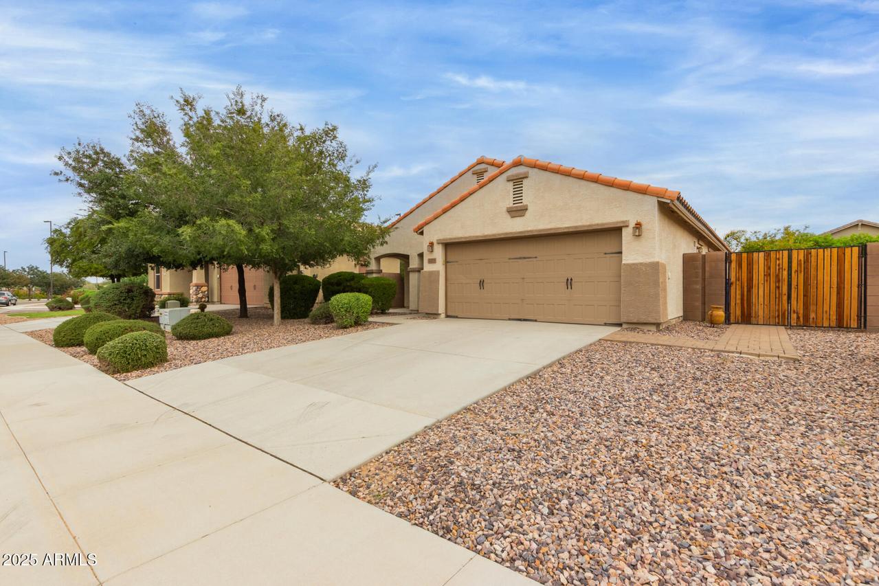 2215 E Everglade Ln., Gilbert, AZ 85298