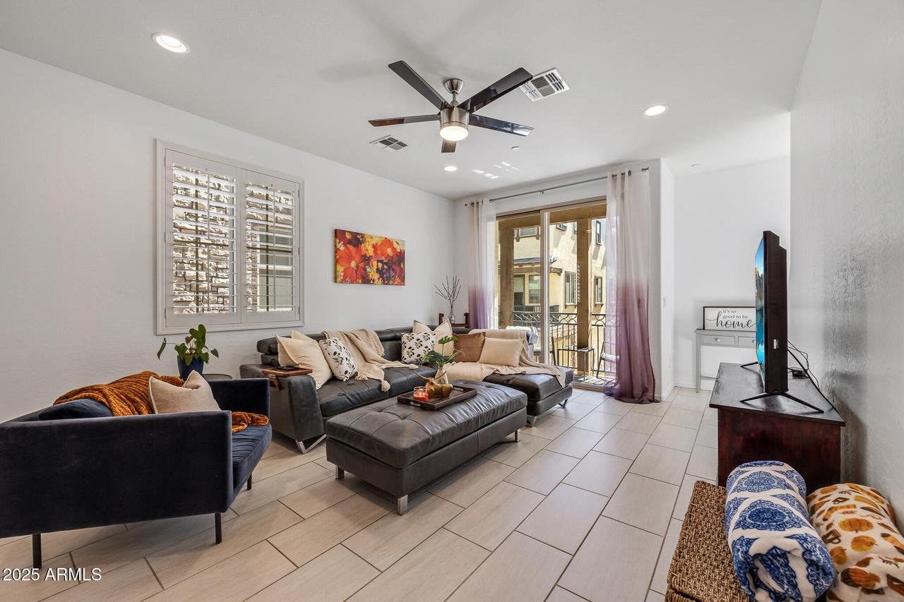 1743 E Bridgeport Pkwy., Gilbert, AZ 85295