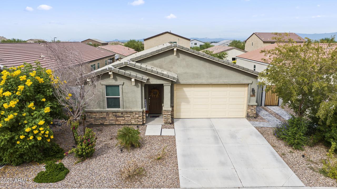 4098 W Coneflower Ln., San Tan Valley, AZ 85144
