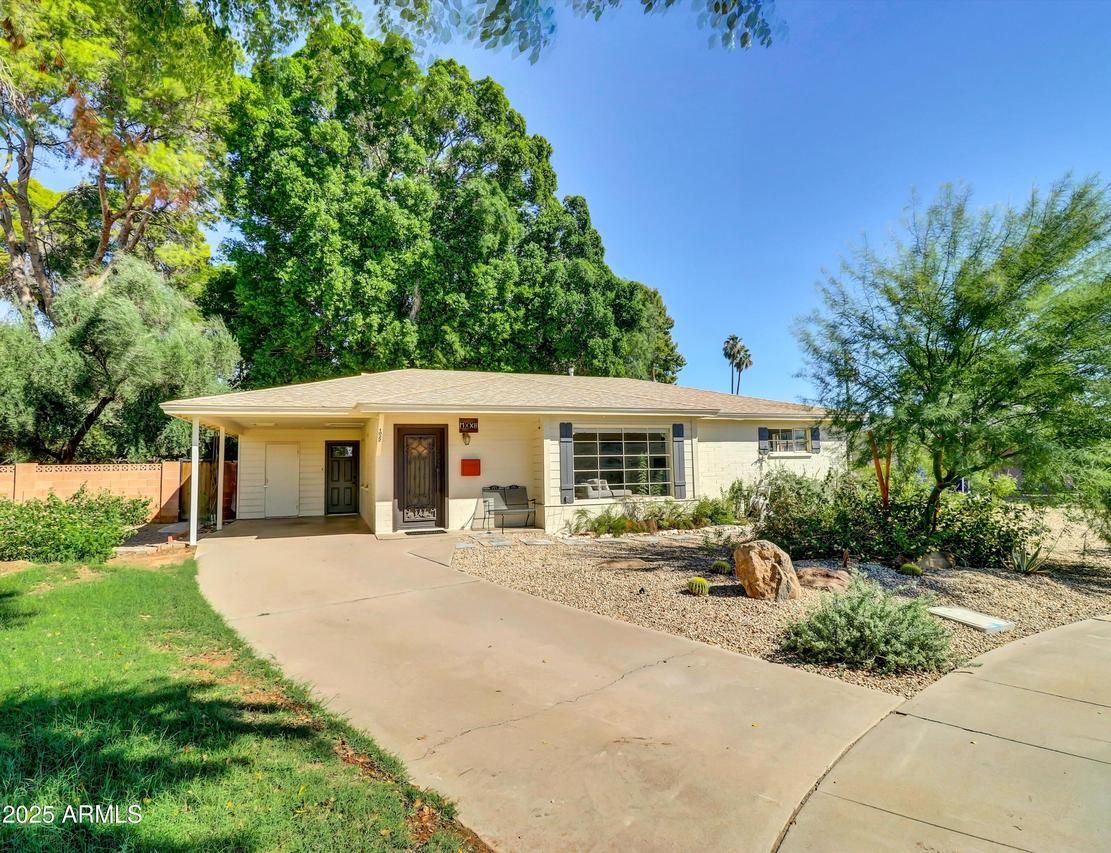 1022 E Keim Dr., Phoenix, AZ 85014