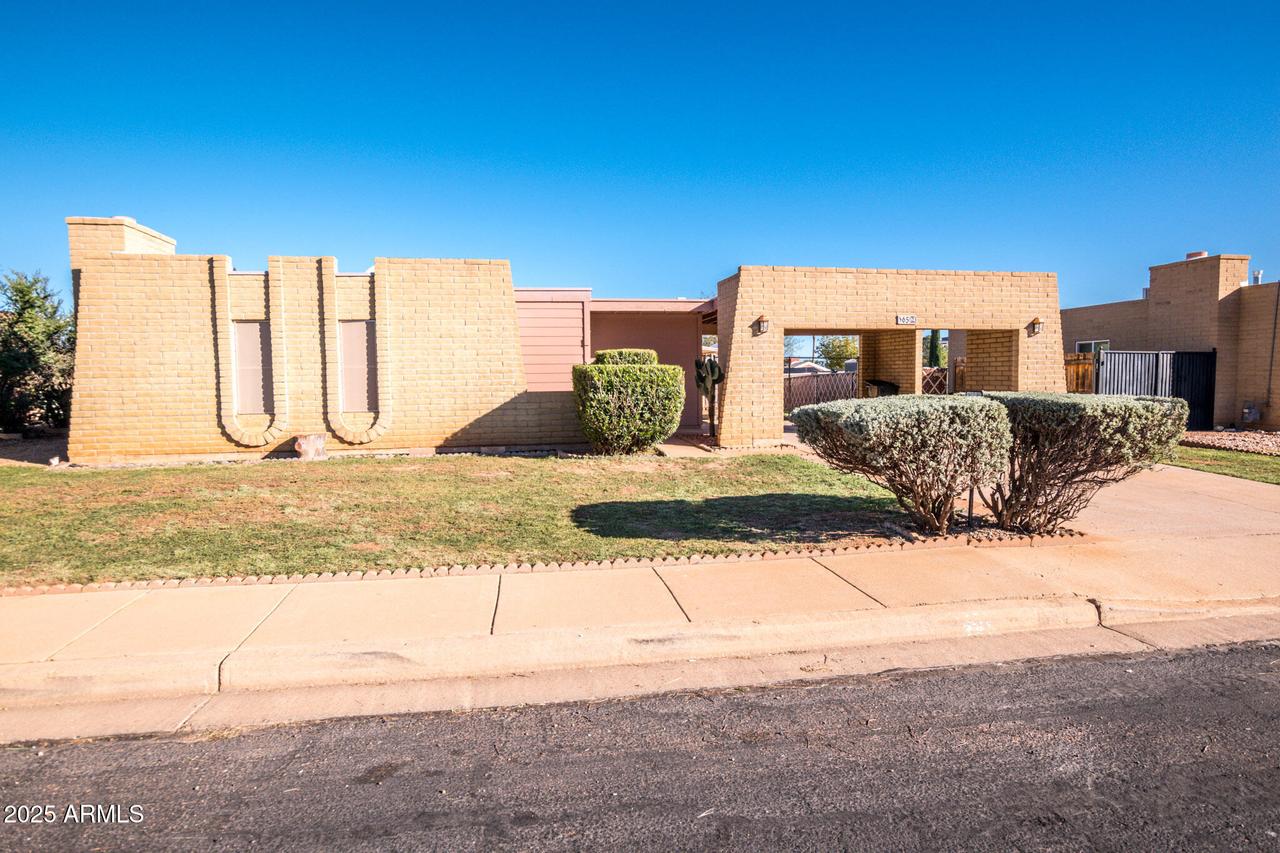 65 Terra Dr., Sierra Vista, AZ 85635