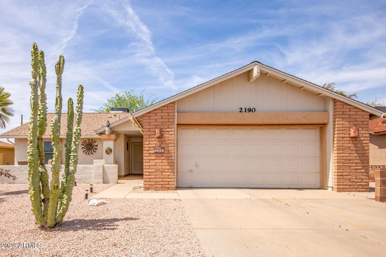 2190 Leisure World, Mesa, AZ 85206