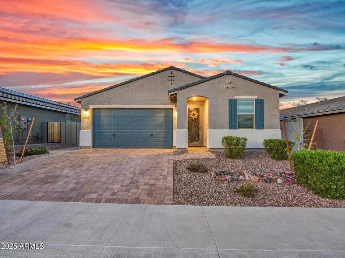 19916 W Badgett Ln., Litchfield Park, AZ 85340