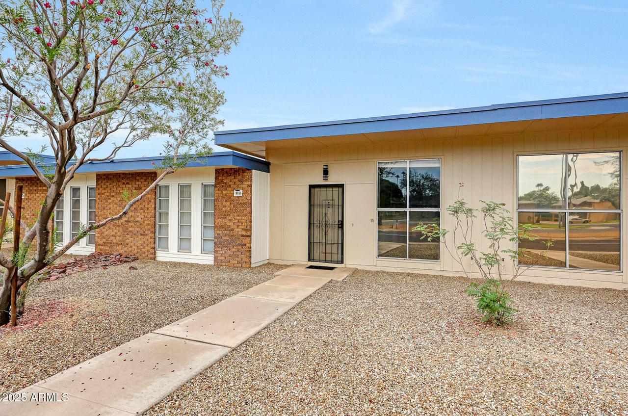9935 W Thunderbird Blvd., Sun City, AZ 85351