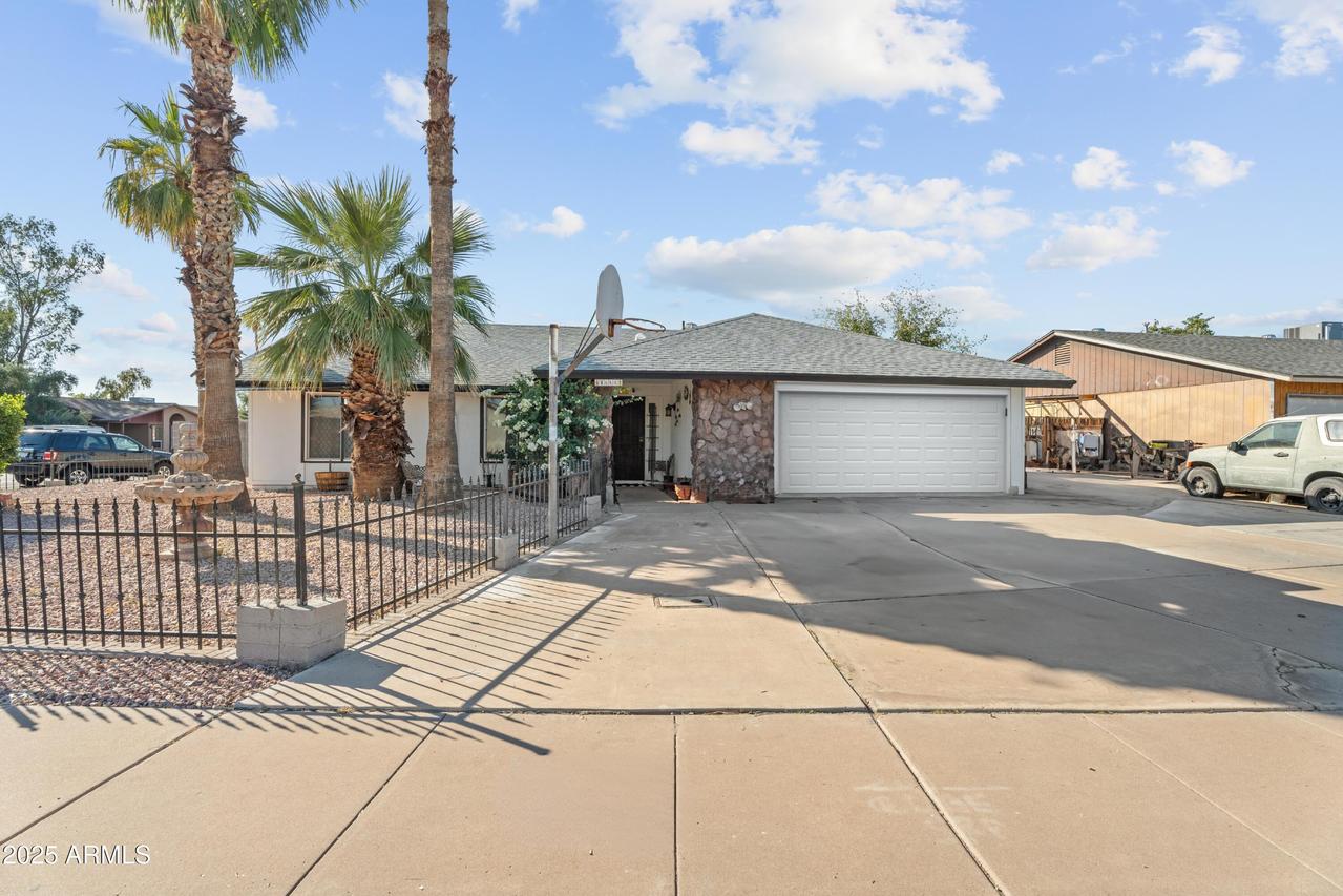 1668 S Briar, Mesa, AZ 85204