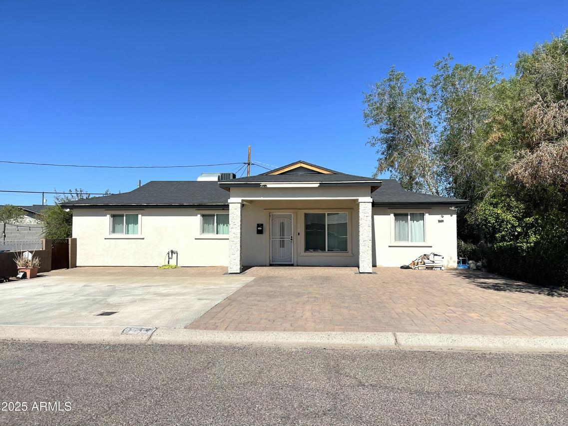 1245 N Oakleaf Dr., Phoenix, AZ 85008