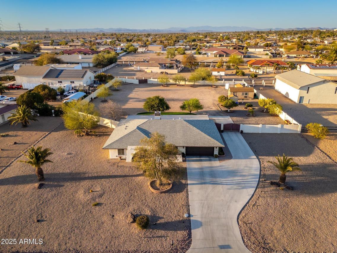 11138 W Hatcher Rd., Sun City, AZ 85351