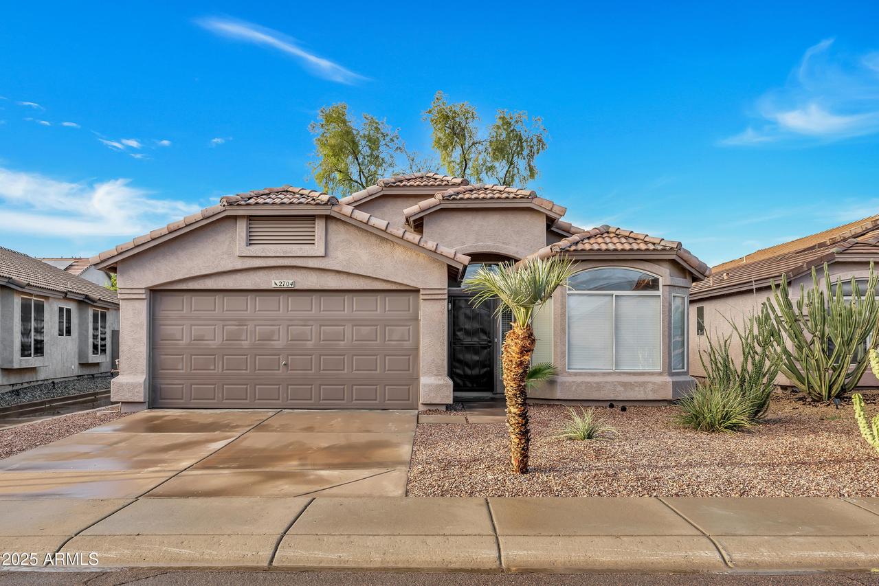 2704 E Anderson Dr., Phoenix, AZ 85032