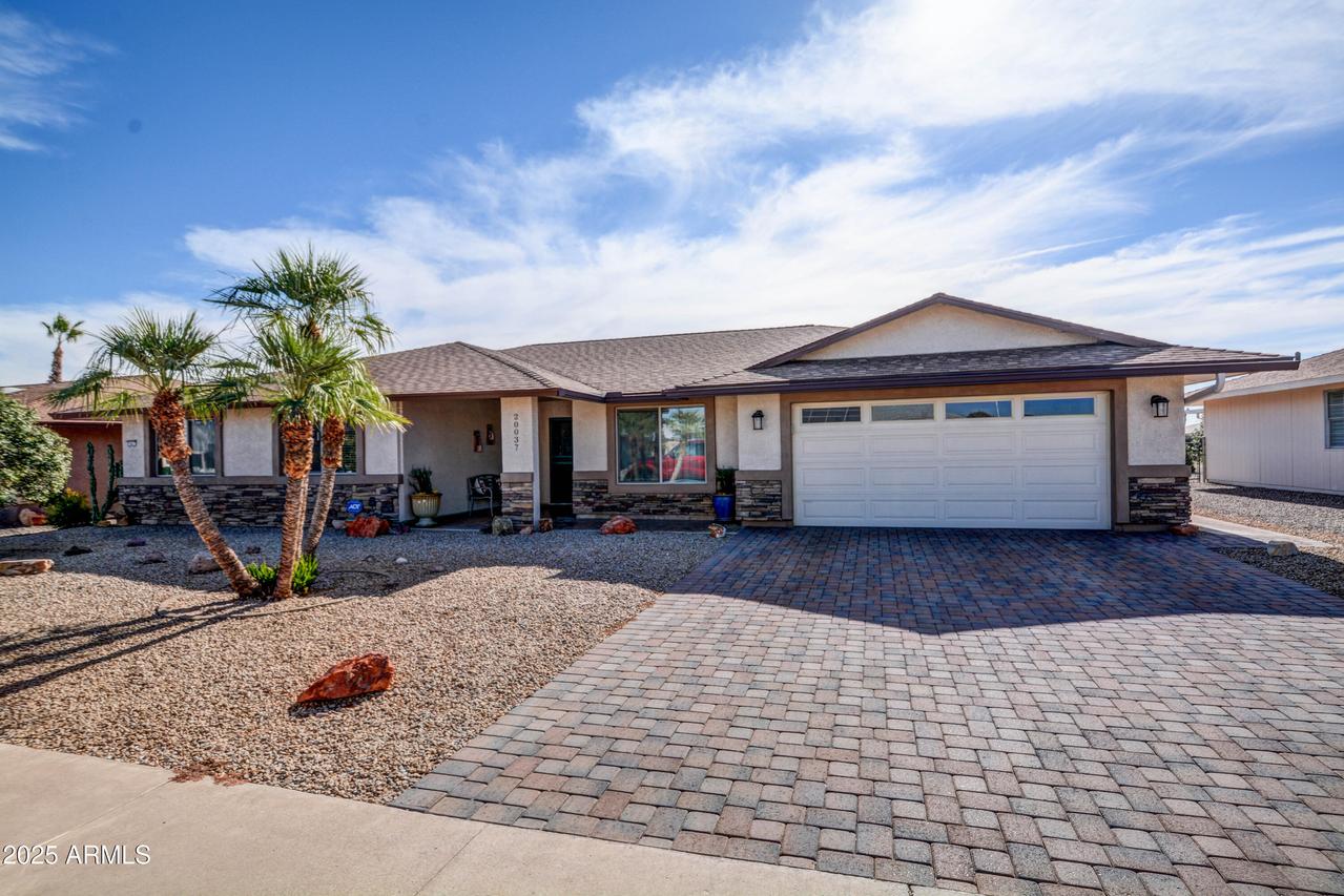 20037 N Welk Dr., Sun City, AZ 85373