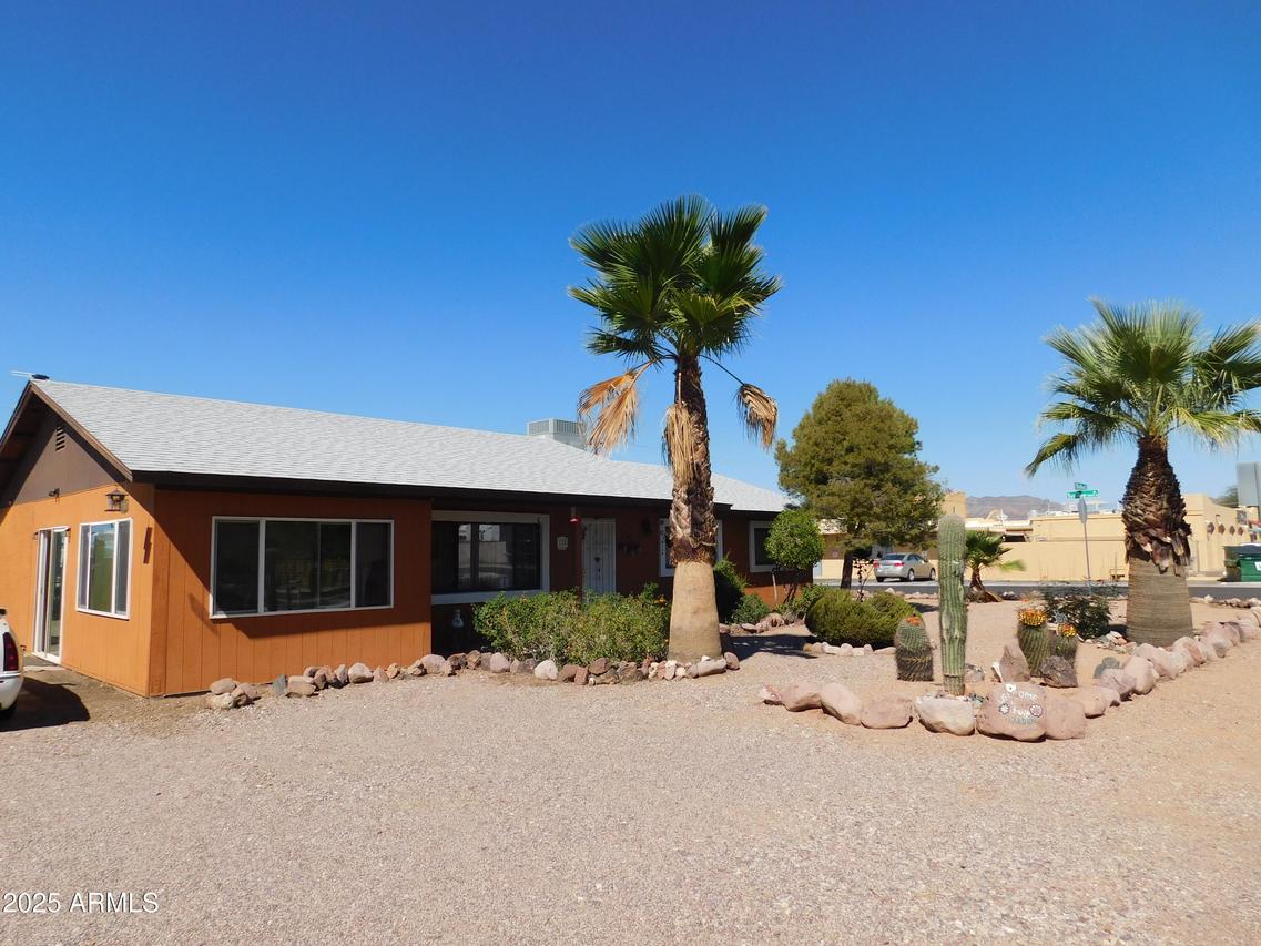 110 S Palo Verde Dr., Apache Junction, AZ 85120