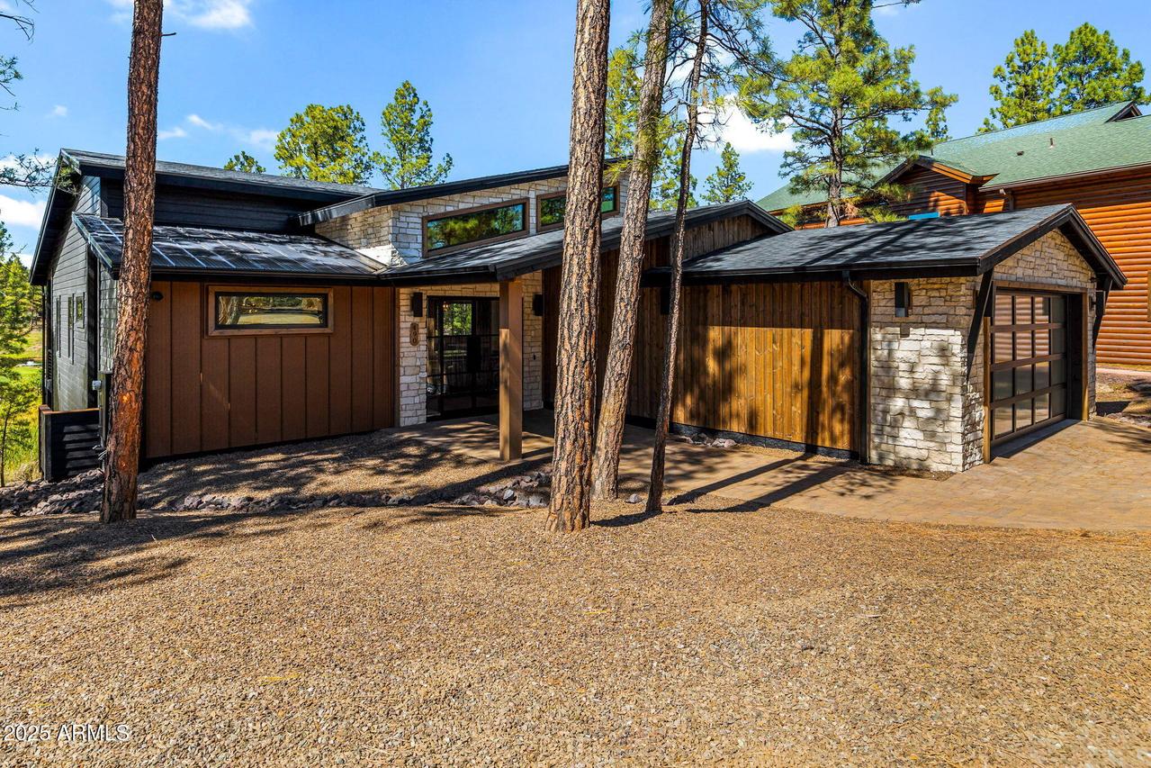 490 S Rockcress Ln., Show Low, AZ 85901