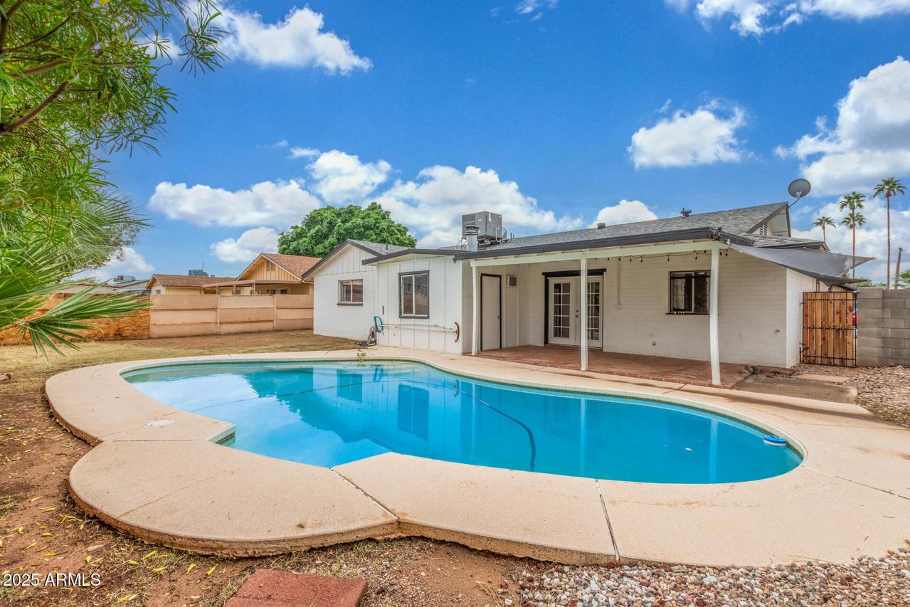 4810 W Laurel Ln., Glendale, AZ 85304