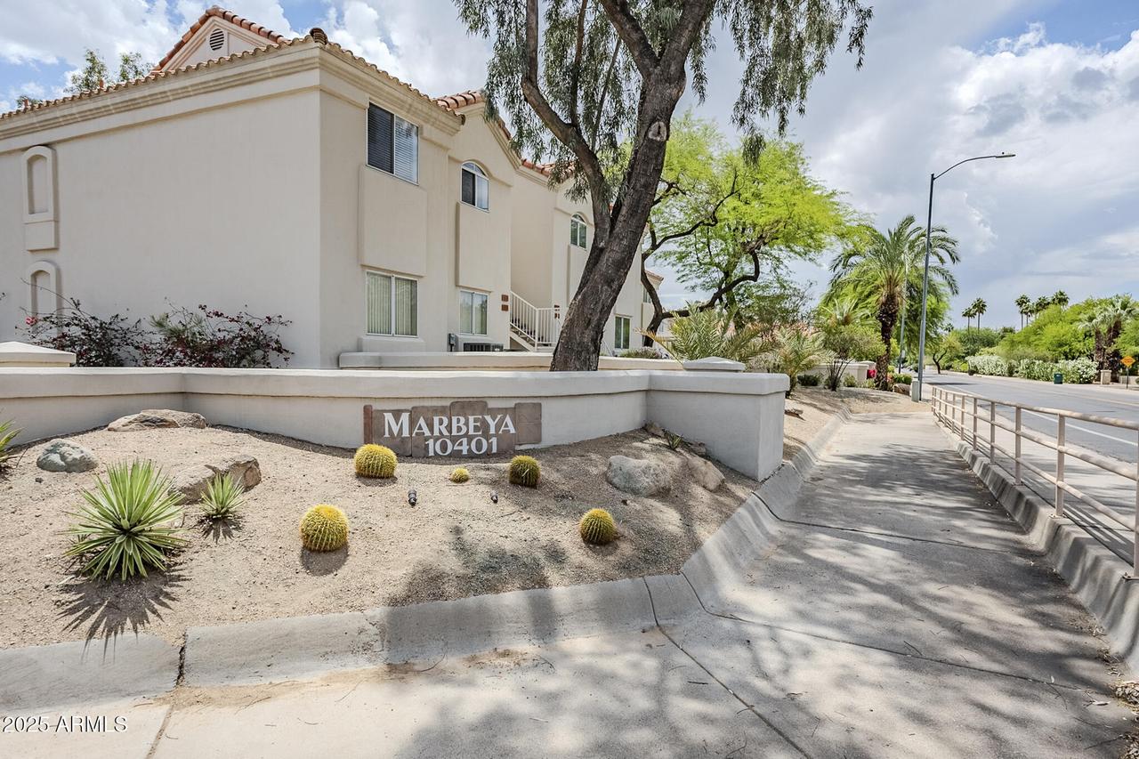 10401 N 52nd St. #205, Paradise Valley, AZ 85253