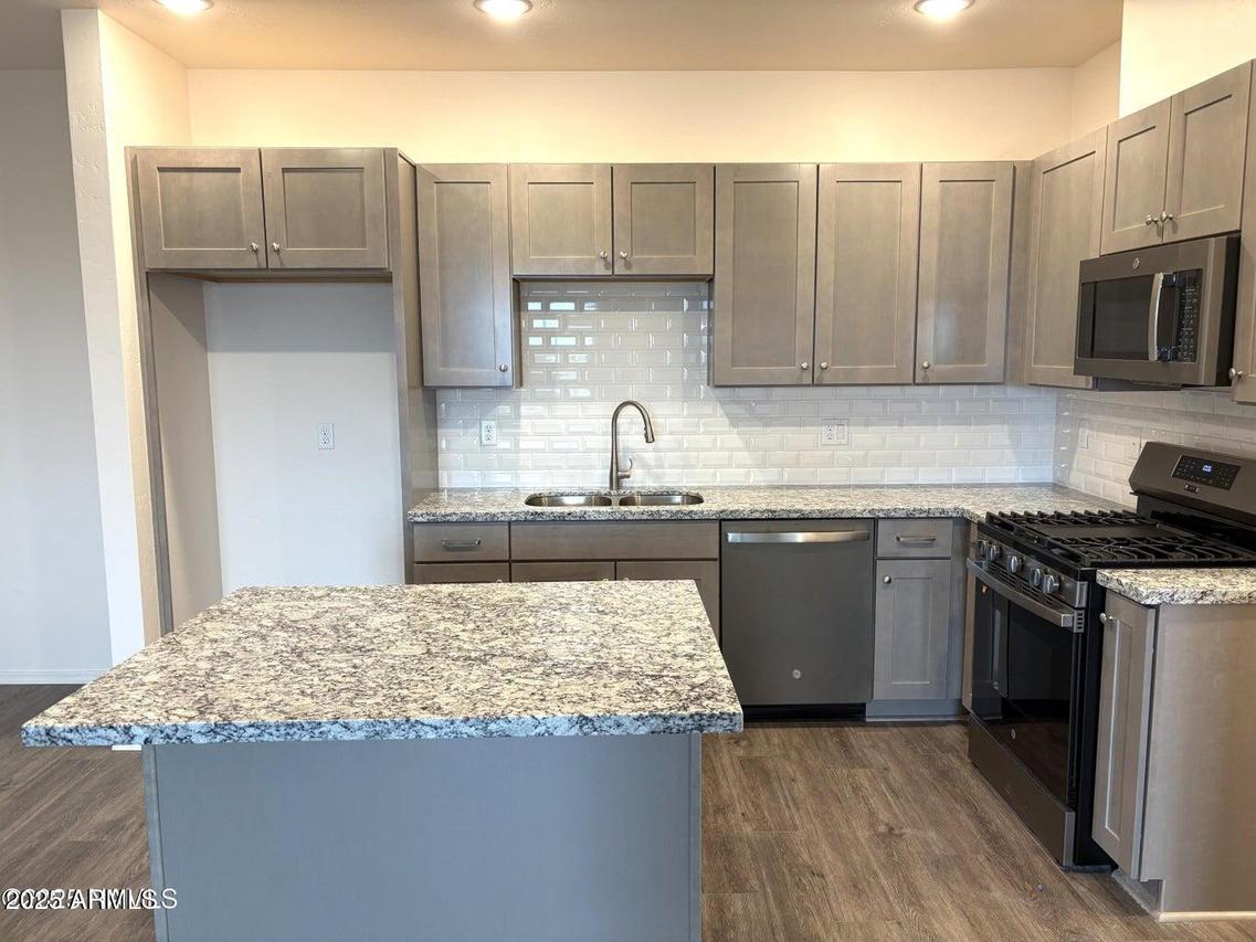 1650 E Ponderosa Pkwy. #233, Flagstaff, AZ 86001