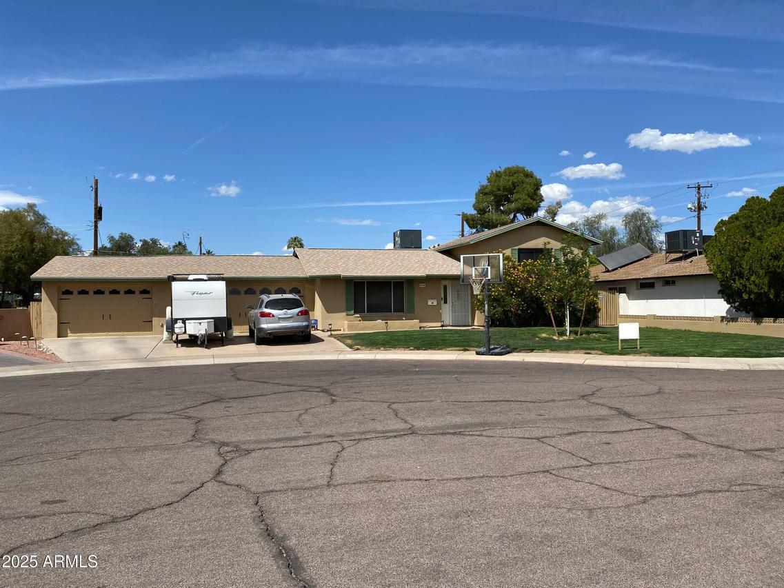 8742 E Berridge Ln., Scottsdale, AZ 85250