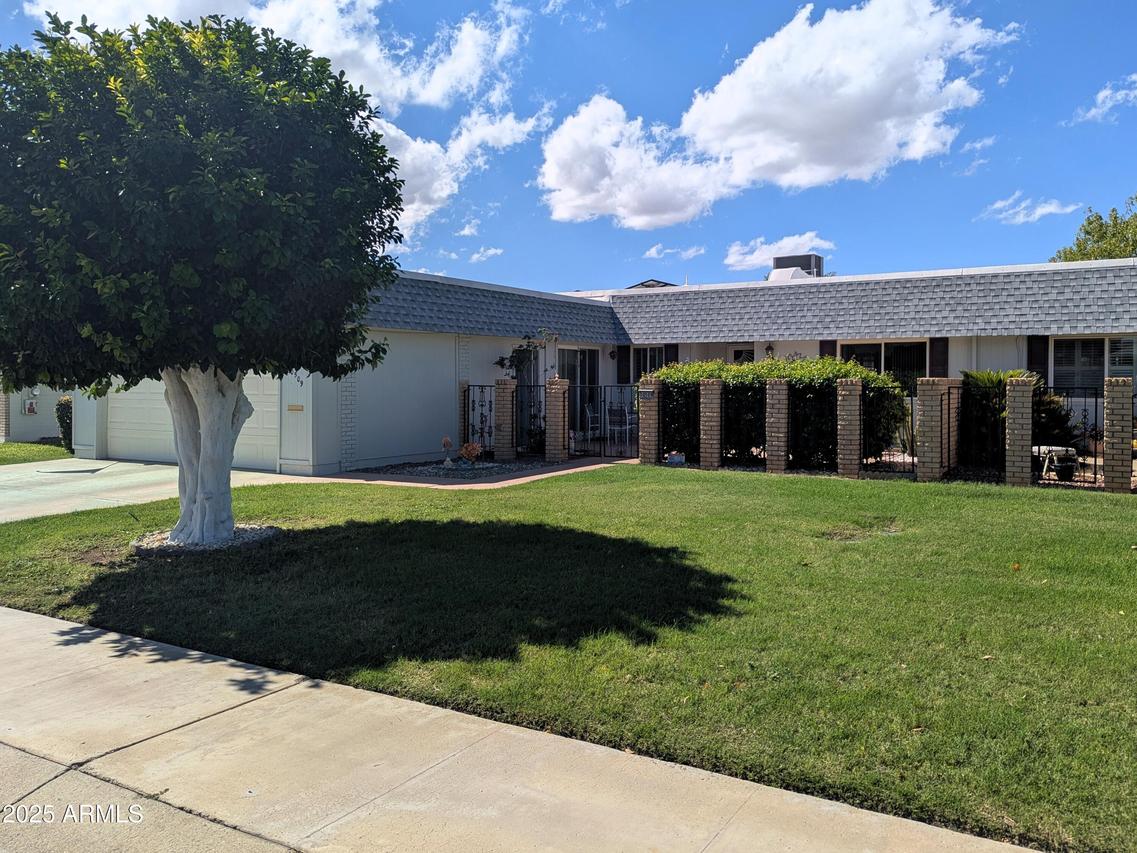 10509 W Roundelay Cir., Sun City, AZ 85351