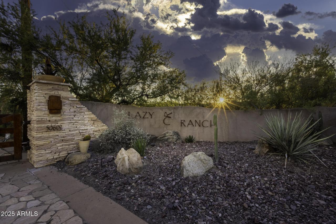 50602 N Us Hwy 60 Ave., Wickenburg, AZ 85390