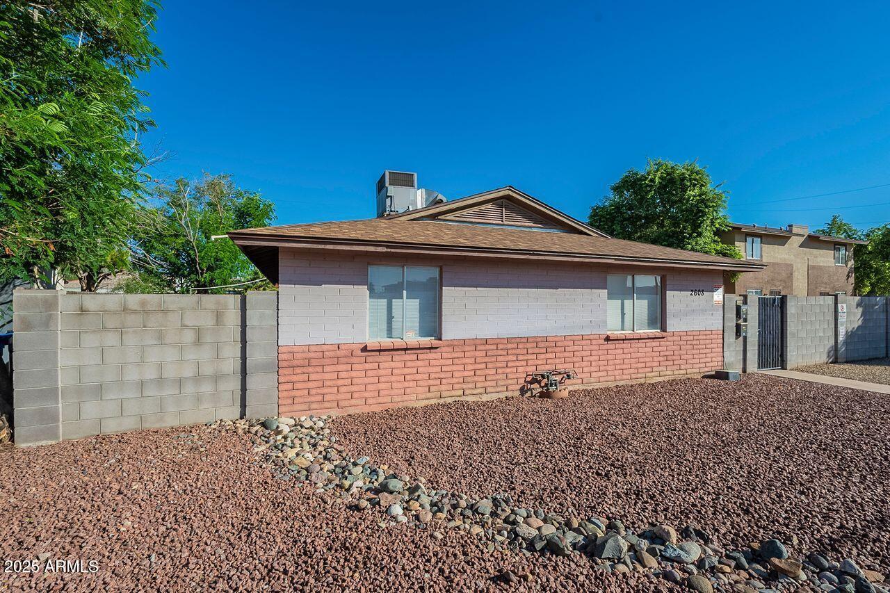 2608 W Ocotillo Rd., Phoenix, AZ 85017
