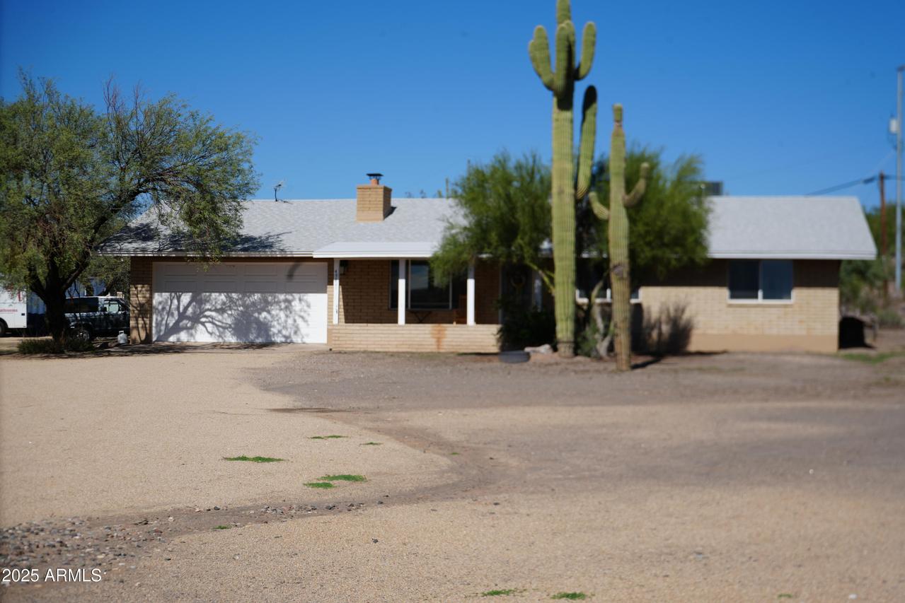 49821 N 27th Ave., New River, AZ 85087