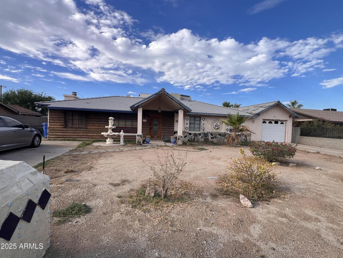 108 E Monte Way, Phoenix, AZ 85042