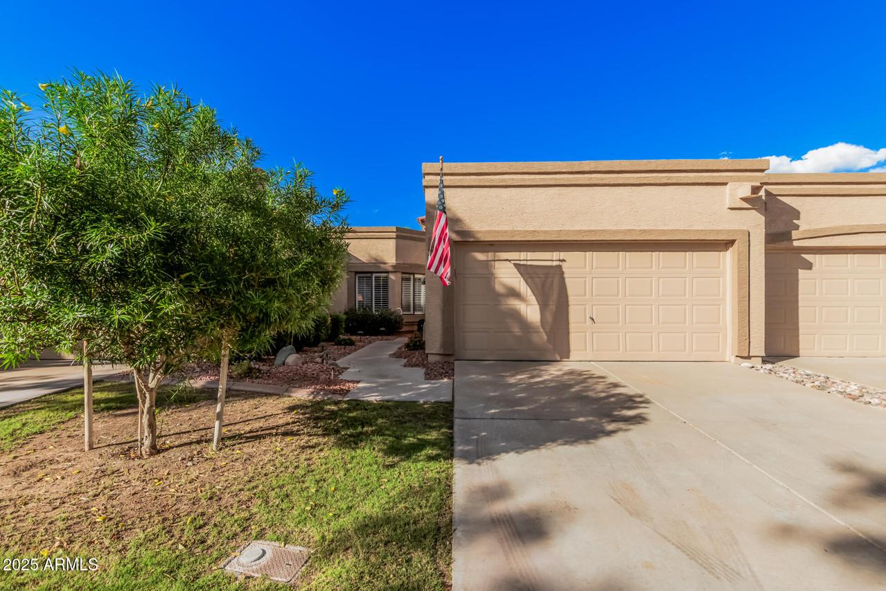 9704 W Tonto Ln., Peoria, AZ 85382