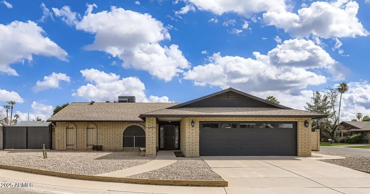 16405 N 49th Dr., Glendale, AZ 85306