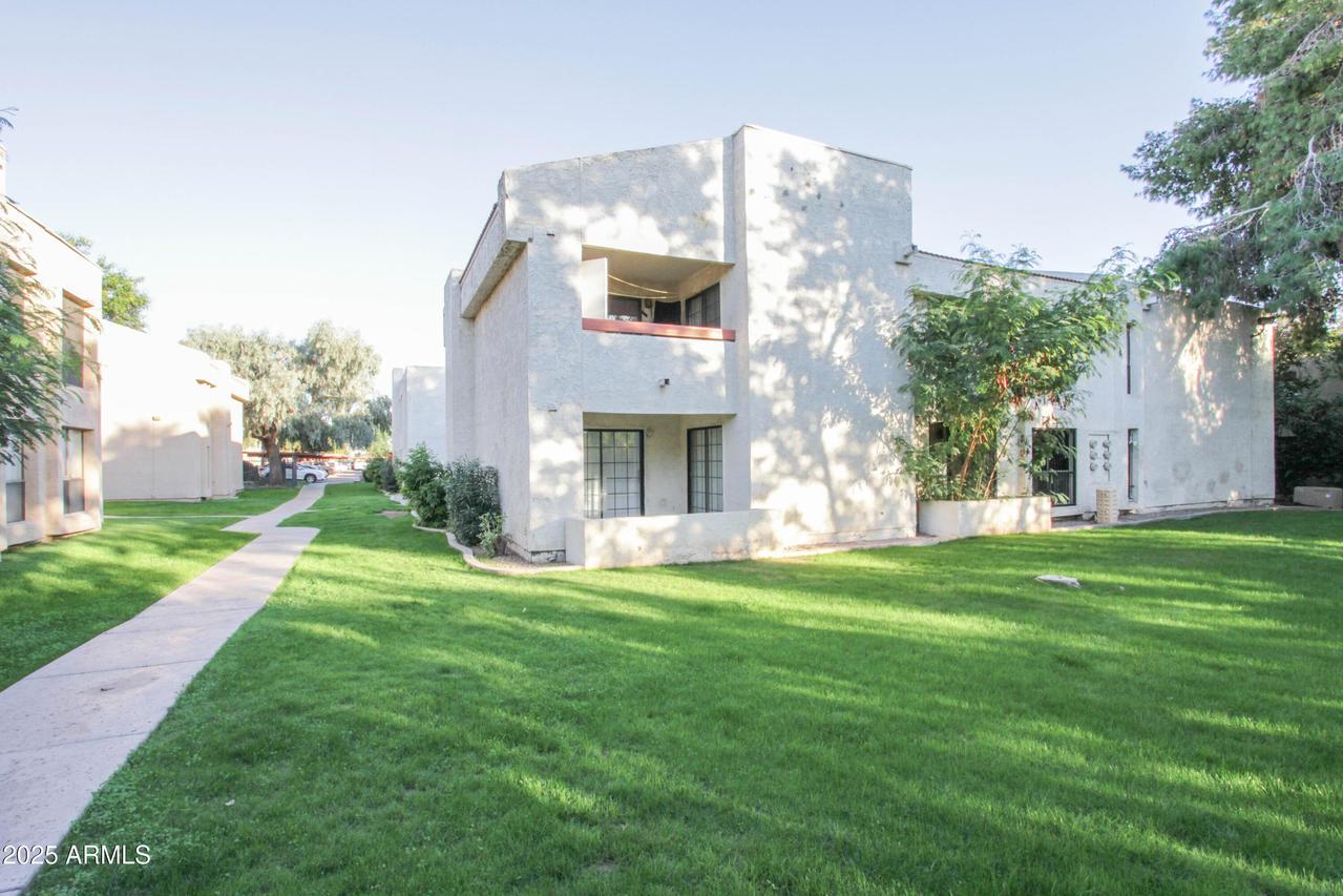 3119 W Cochise Dr. #109, Phoenix, AZ 85051