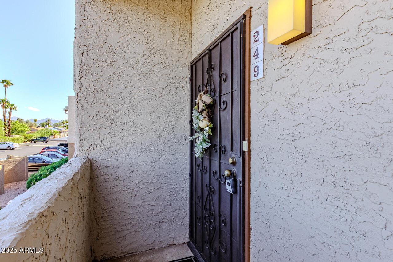 4554 E Paradise Village Pkwy. #249, Phoenix, AZ 85032
