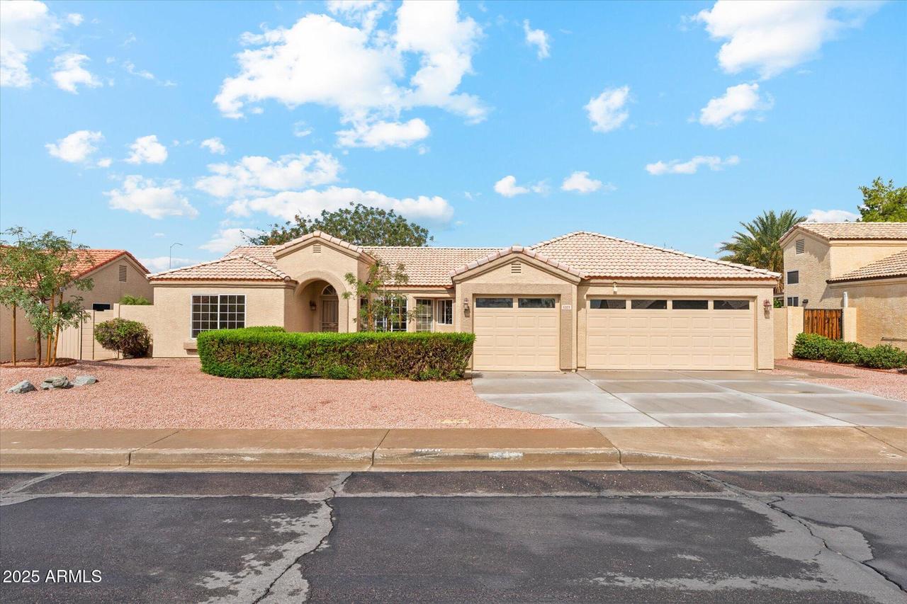 5928 E Ivy St., Mesa, AZ 85205