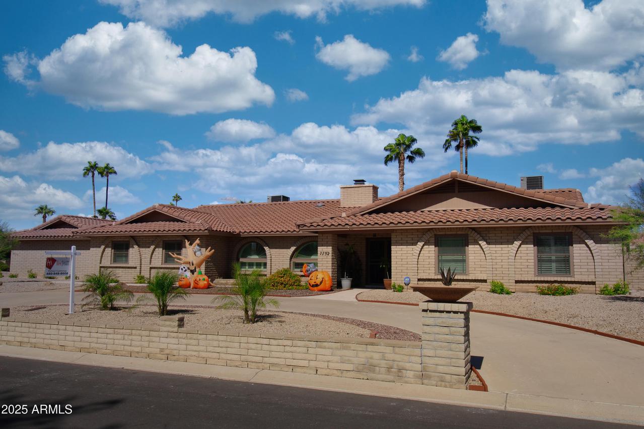 7732 W Wagoner Rd., Glendale, AZ 85308