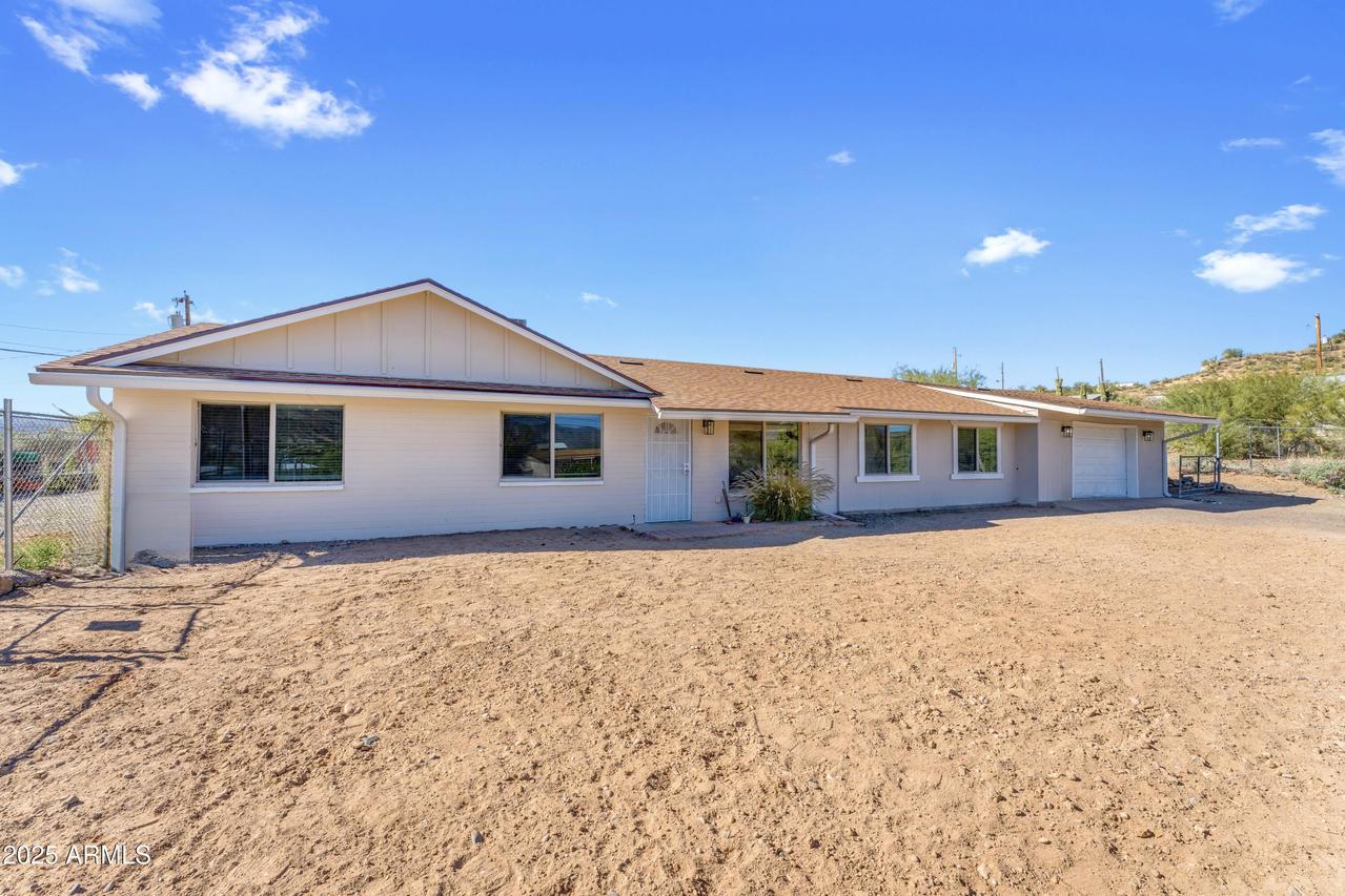 33300 S River Bend Rd., Black Canyon City, AZ 85324