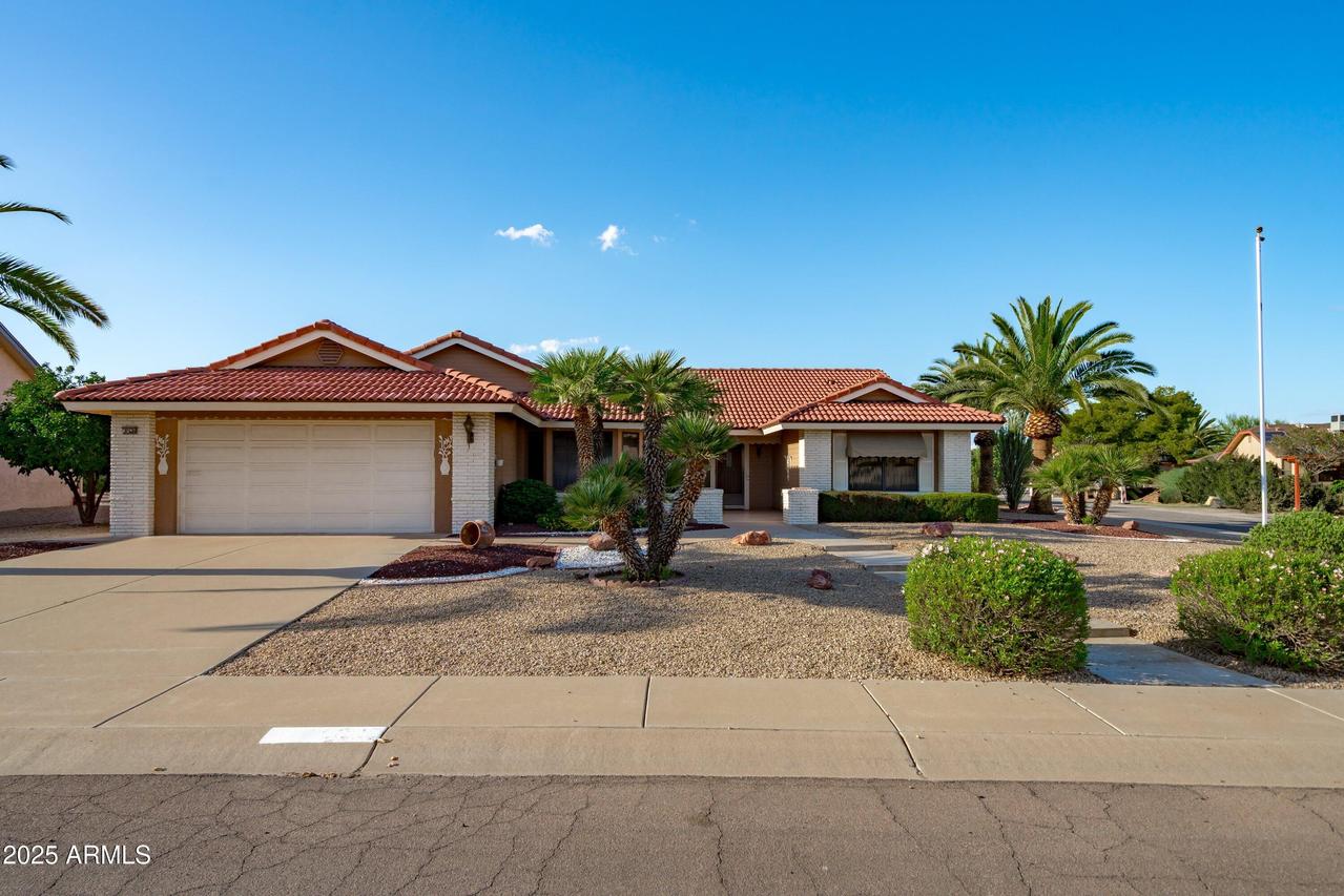 20826 N Desert Gln Dr., Sun City West, AZ 85375