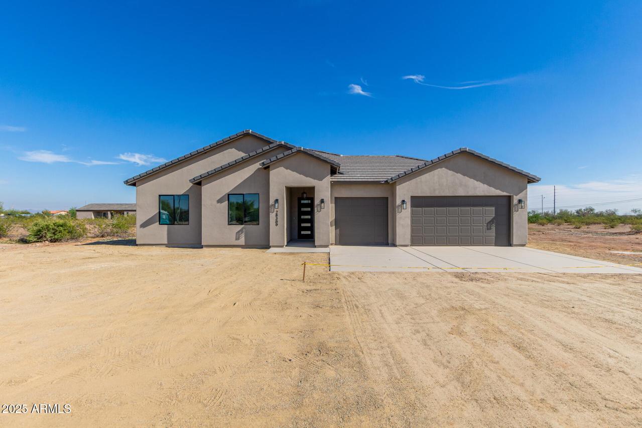 28309 N 220th Dr., Wittmann, AZ 85361