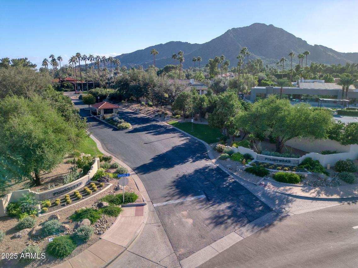 6330 E Huntress Dr., Paradise Valley, AZ 85253